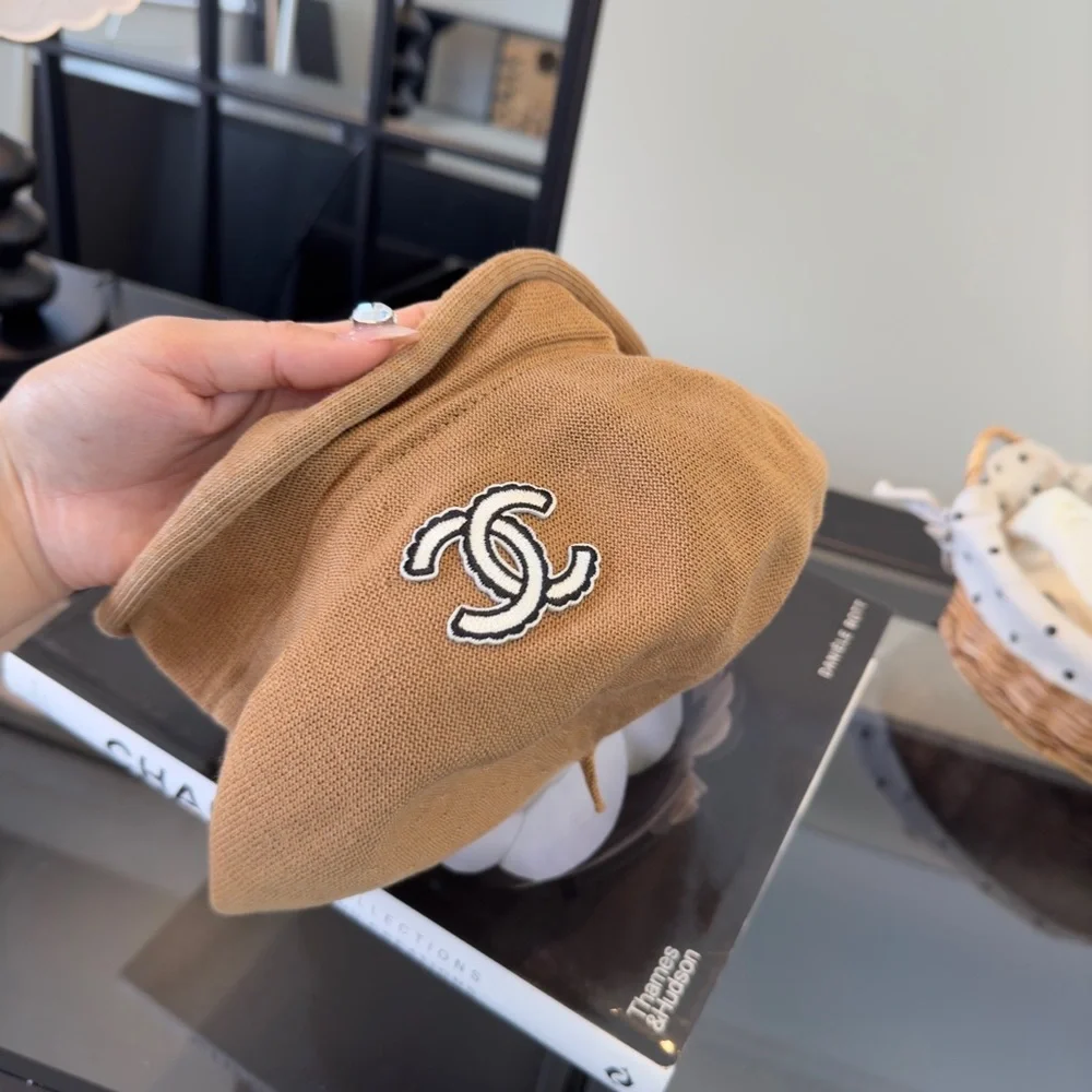 Chanel Brown Beret, Headband Size 57cm - Picture 3 of 8